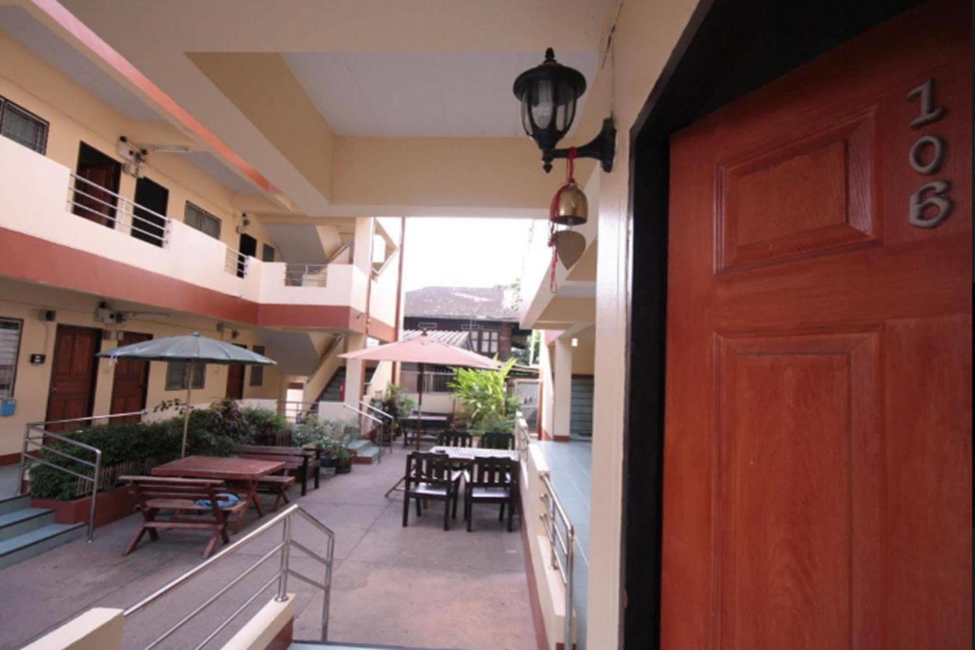 Thana Guesthouse Chiang Mai Ngoại thất bức ảnh